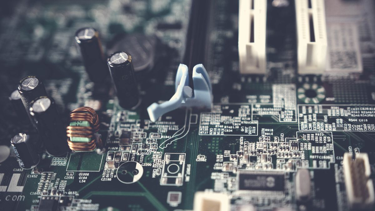 聚鑫汇|《孽障叙事中的镜像人性》